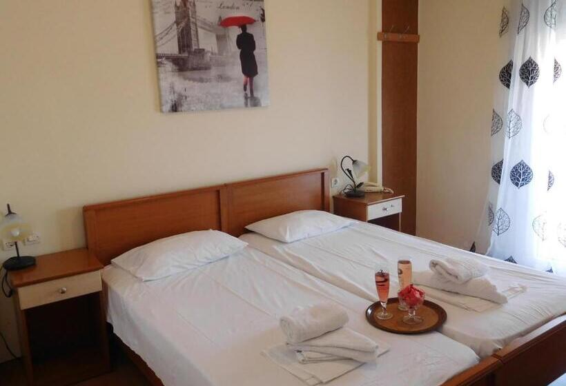 בית מלון כפרי Efstratios