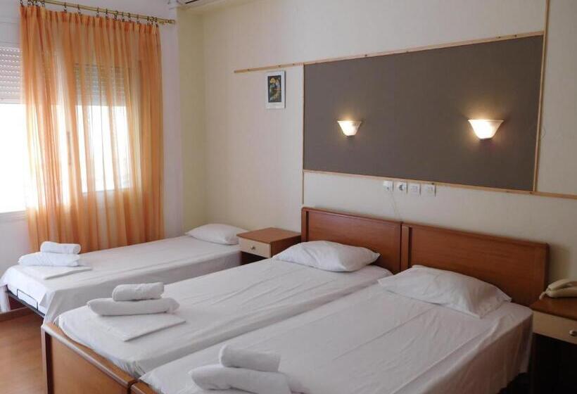 בית מלון כפרי Efstratios