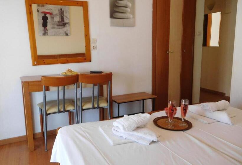 בית מלון כפרי Efstratios