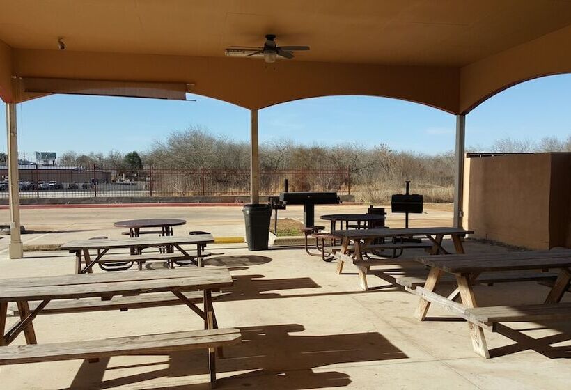 ホテル Executive Inn & Suites