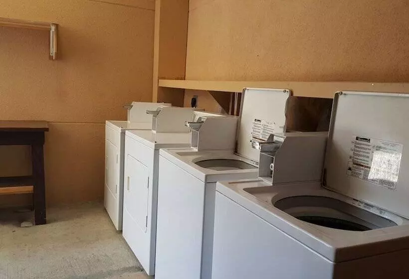 호텔 Executive Inn & Suites