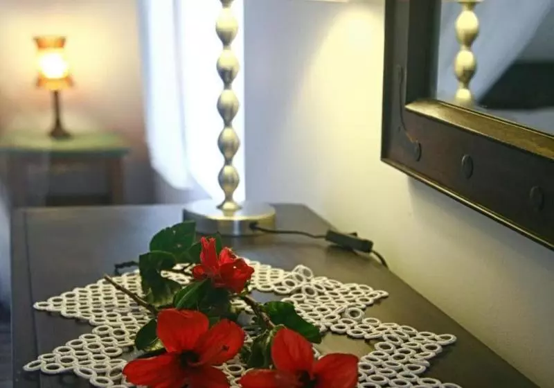 Hotelli Lindos Boutique Rooms