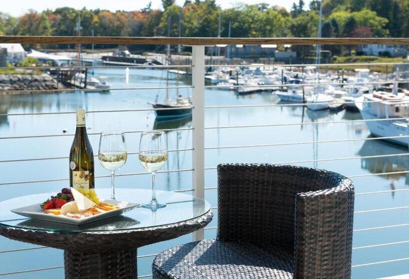 فندق The Boathouse