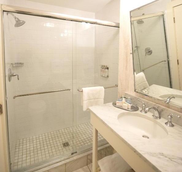 فندق The Boathouse