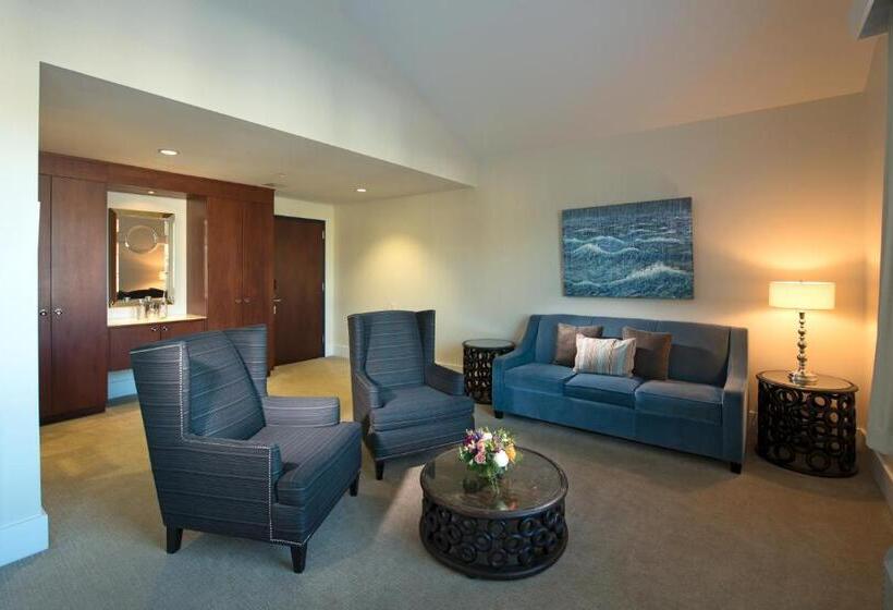 فندق The Boathouse