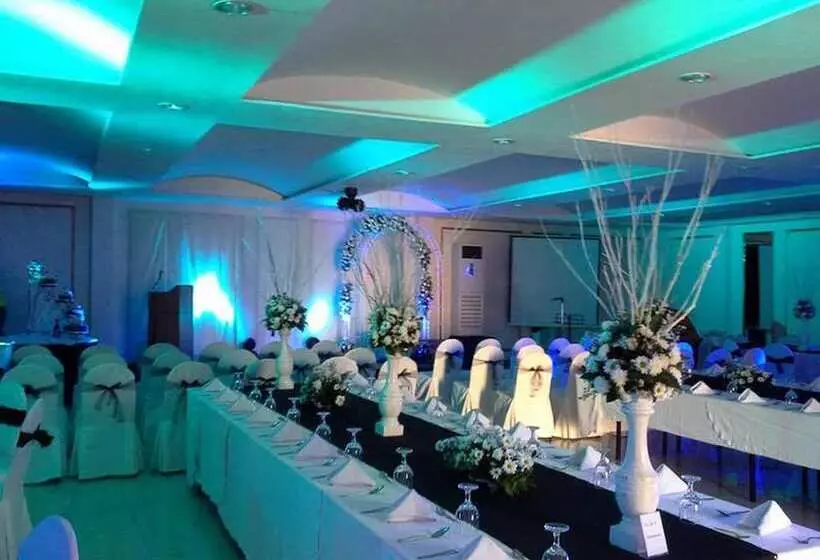 The Orchard Cebu Hotel & Suites