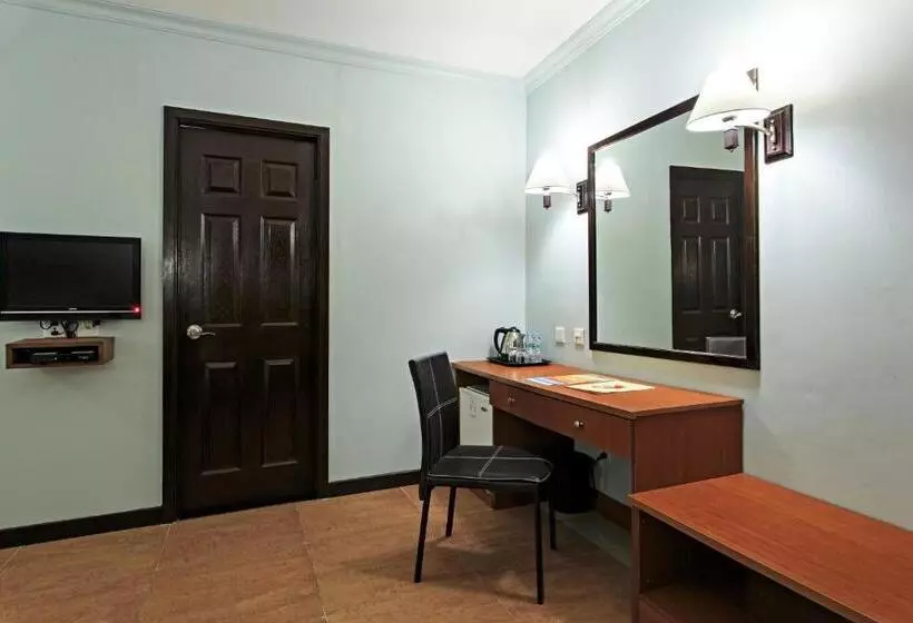 The Orchard Cebu Hotel & Suites