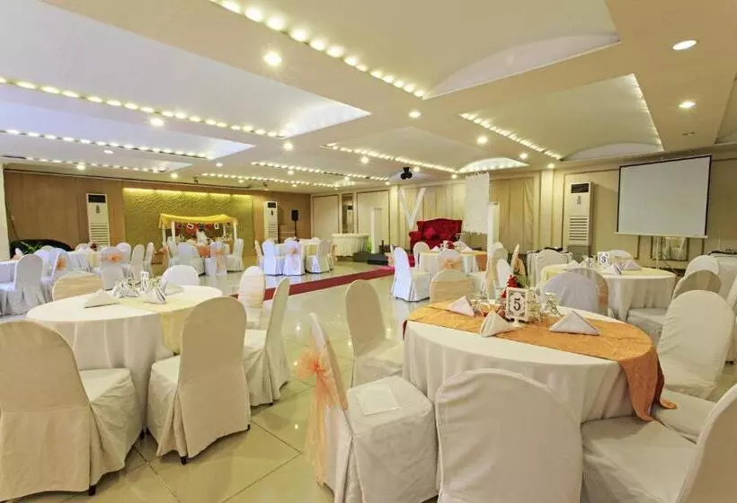 The Orchard Cebu Hotel & Suites