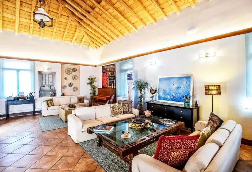 فندق Varos Village Boutique