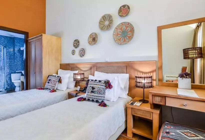 فندق Varos Village Boutique