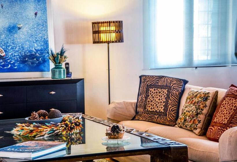 فندق Varos Village Boutique