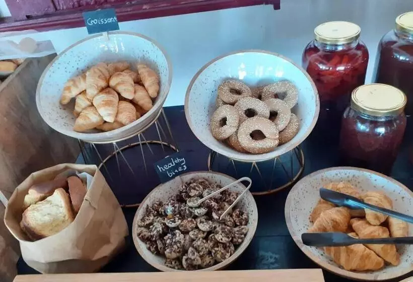 فندق Varos Village Boutique