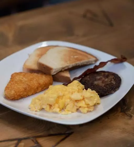 Отель Tombstone Monument Guest Ranch