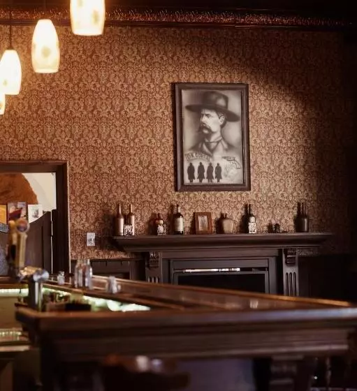 Отель Tombstone Monument Guest Ranch