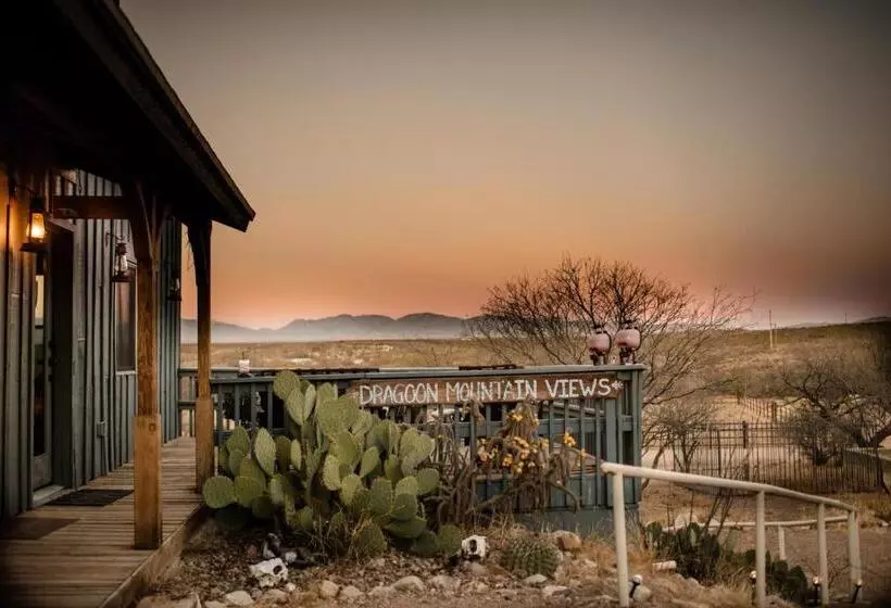 Отель Tombstone Monument Guest Ranch