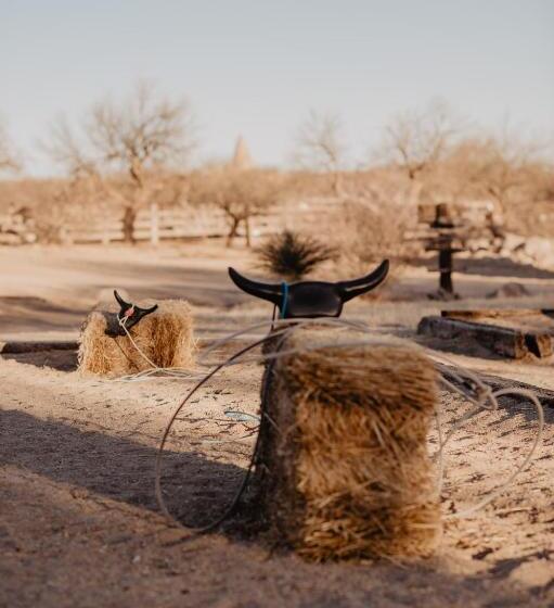 فندق Tombstone Monument Guest Ranch