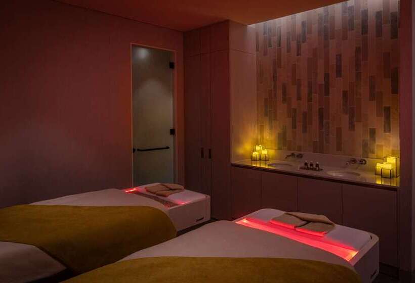 Hotel The Wb Abu Dhabi, Curio Collection By Hilton