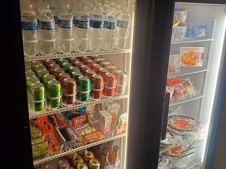 Hampton Inn & Suites Jamestown, Nd