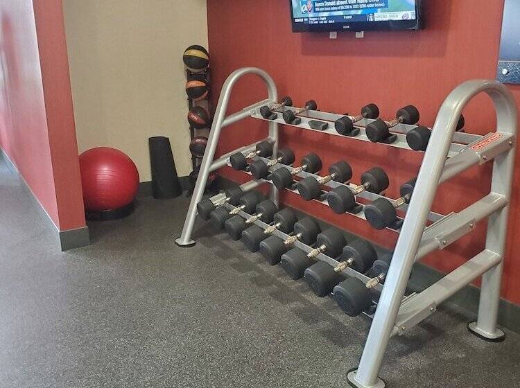 Hampton Inn & Suites Jamestown, Nd