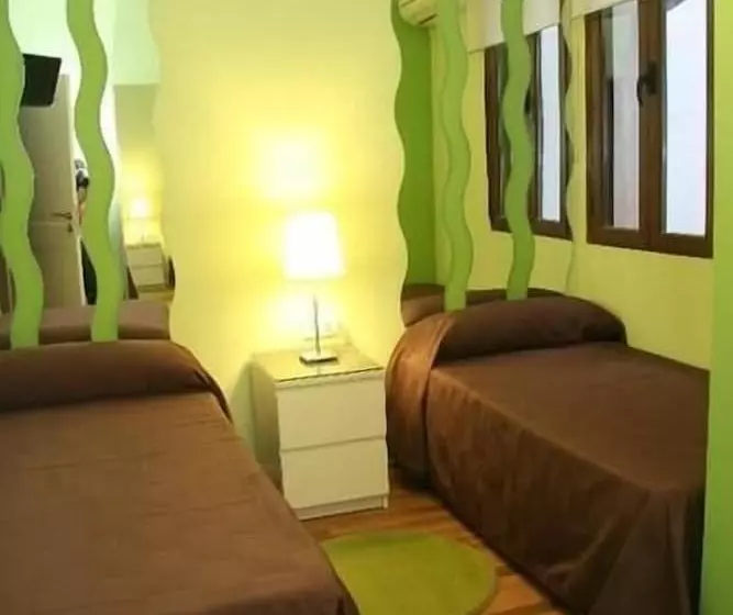 簡易ホテル Room Pride