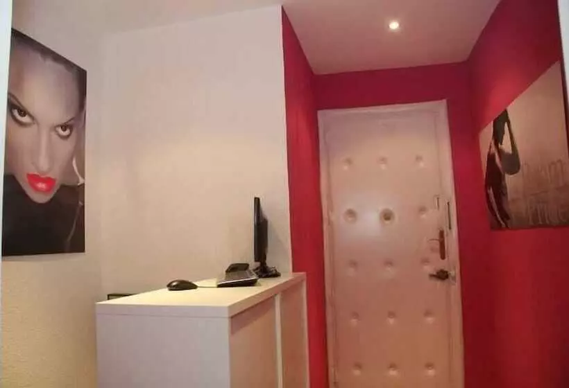 簡易ホテル Room Pride