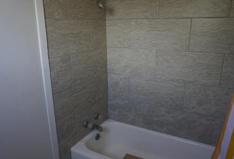 فندق Budget Inn Malvern