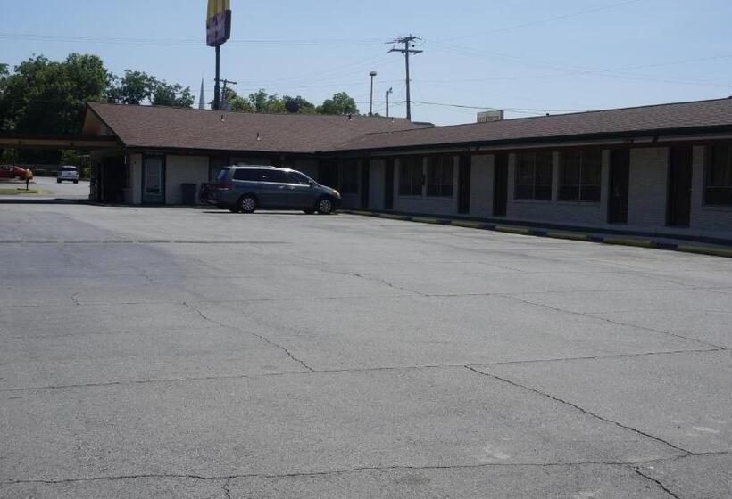 فندق Budget Inn Malvern