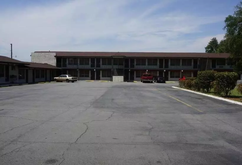 ホテル Budget Inn Malvern