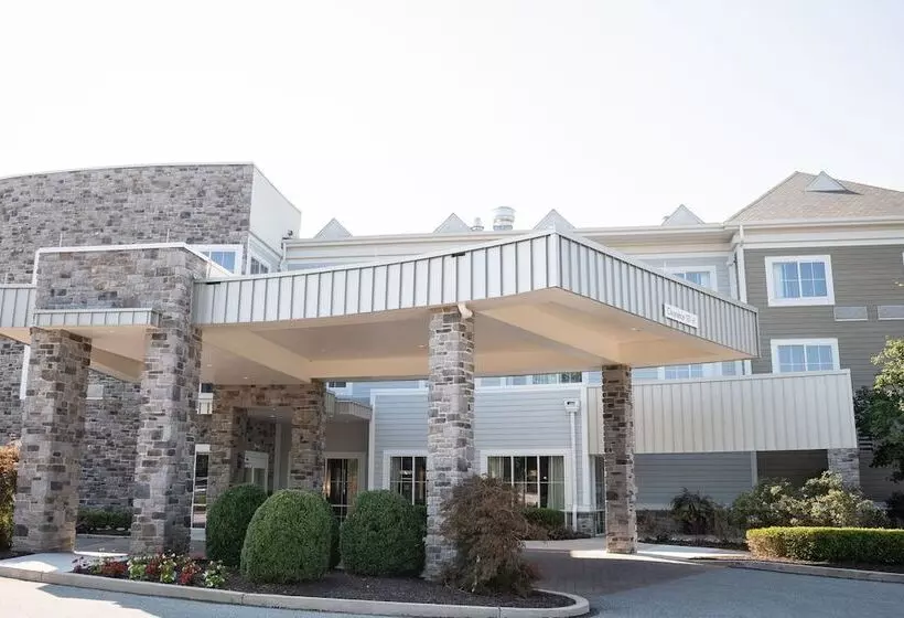 Отель Courtyard By Marriott Philadelphia Springfield