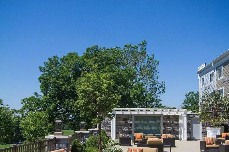 Отель Courtyard By Marriott Philadelphia Springfield