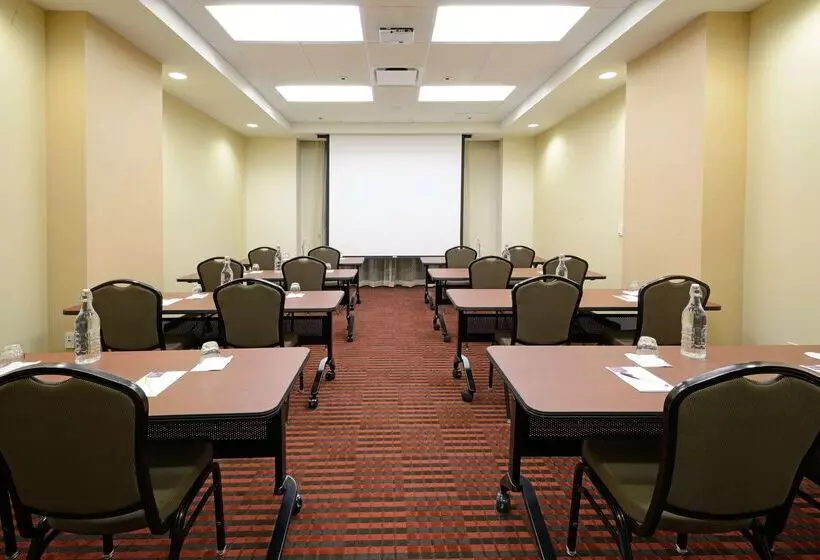 בית מלון כפרי Hyatt Place Nashville Downtown