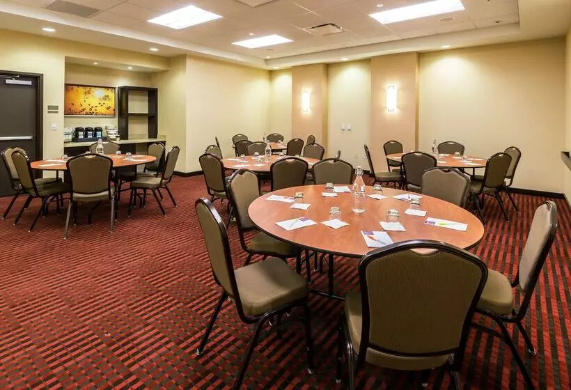 בית מלון כפרי Hyatt Place Nashville Downtown