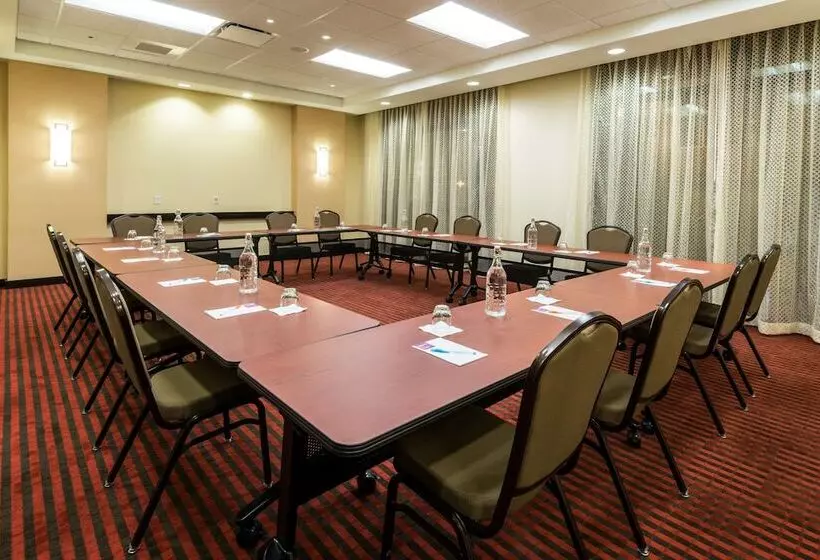 בית מלון כפרי Hyatt Place Nashville Downtown