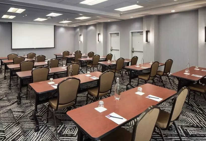 בית מלון כפרי Hyatt Place Nashville Downtown