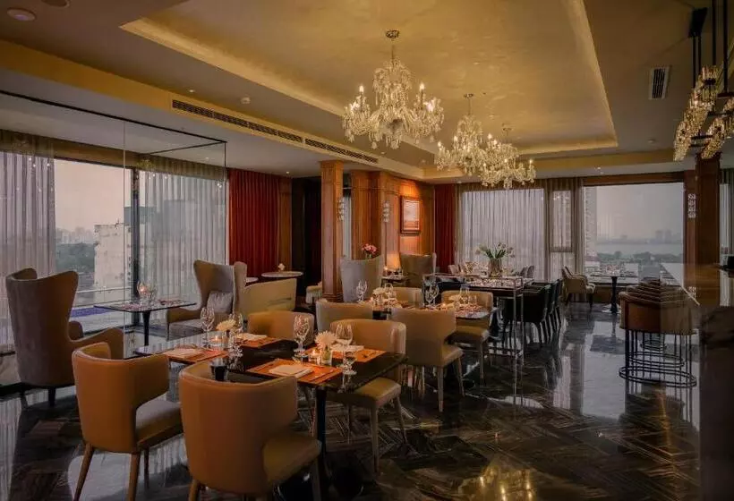 Le Jardin Hotel Haute Couture