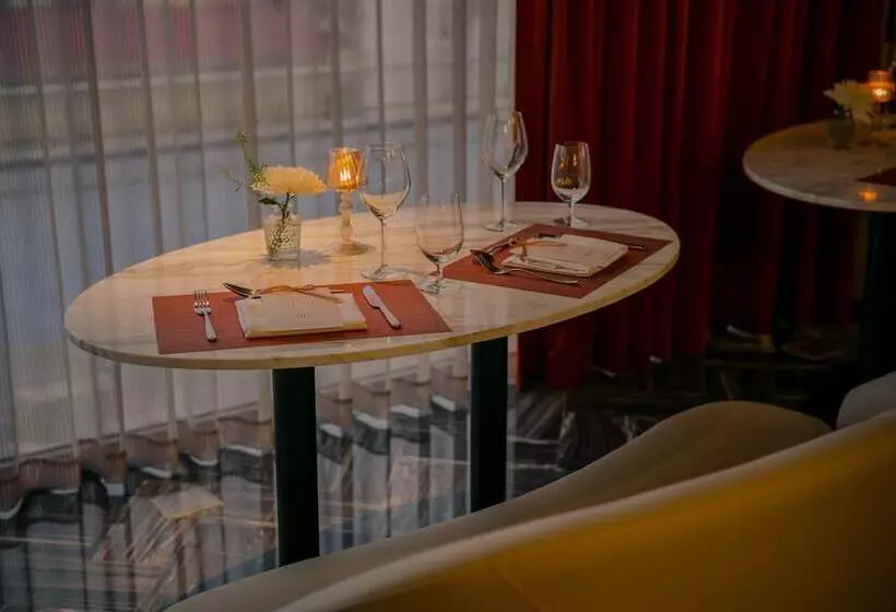 Le Jardin Hotel Haute Couture