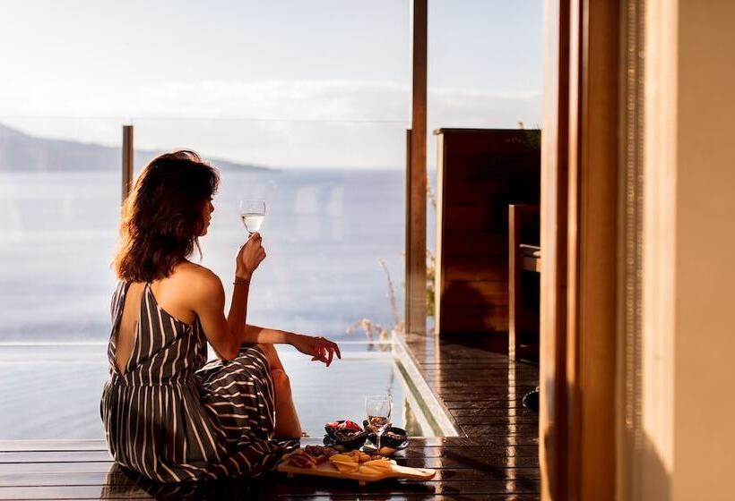 Отель Laqua By The Sea