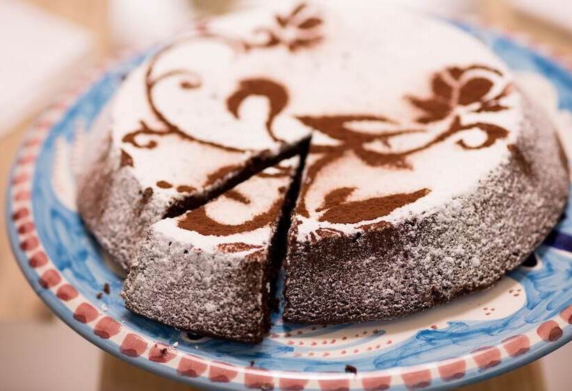 Отель Laqua By The Sea