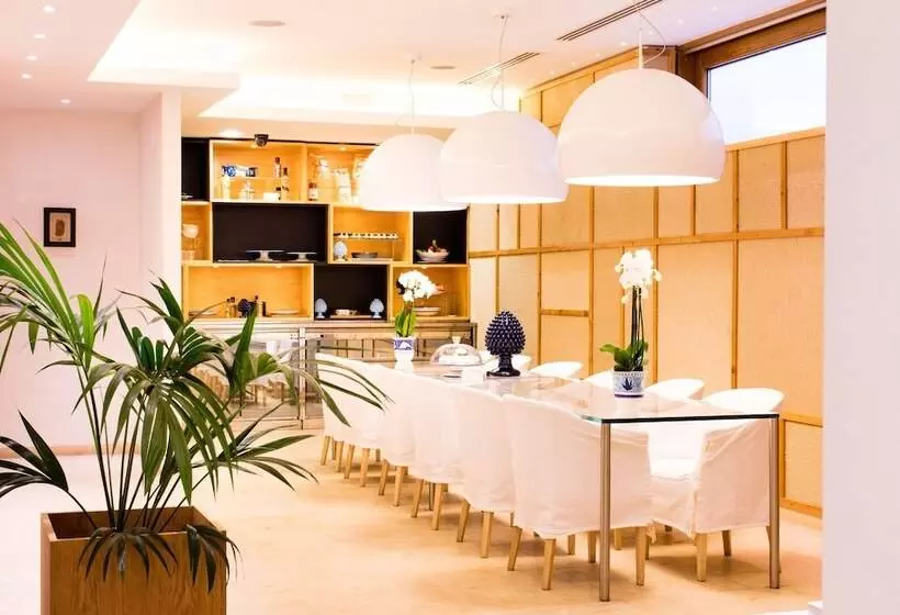 בית מלון כפרי Laqua By The Sea