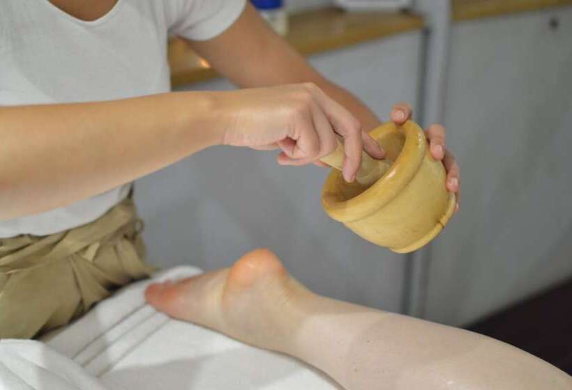 Отель Laqua By The Sea