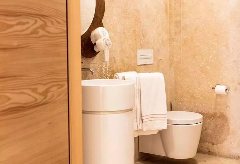 בית מלון כפרי Laqua By The Sea