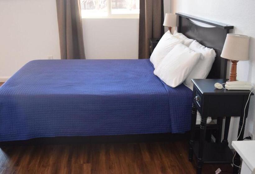 فندق Stone Mountain Lodge