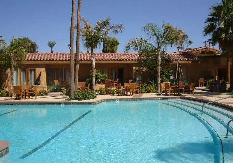 Отель The Dunes Club