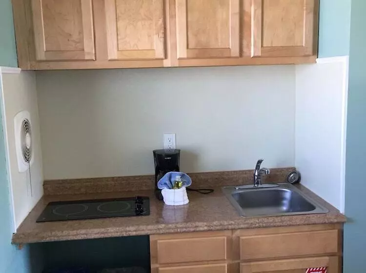 汽车旅馆  Dolphin Inn