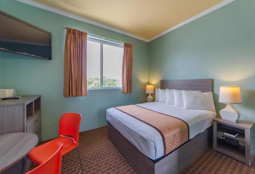 فندق على الطريق Dolphin Inn