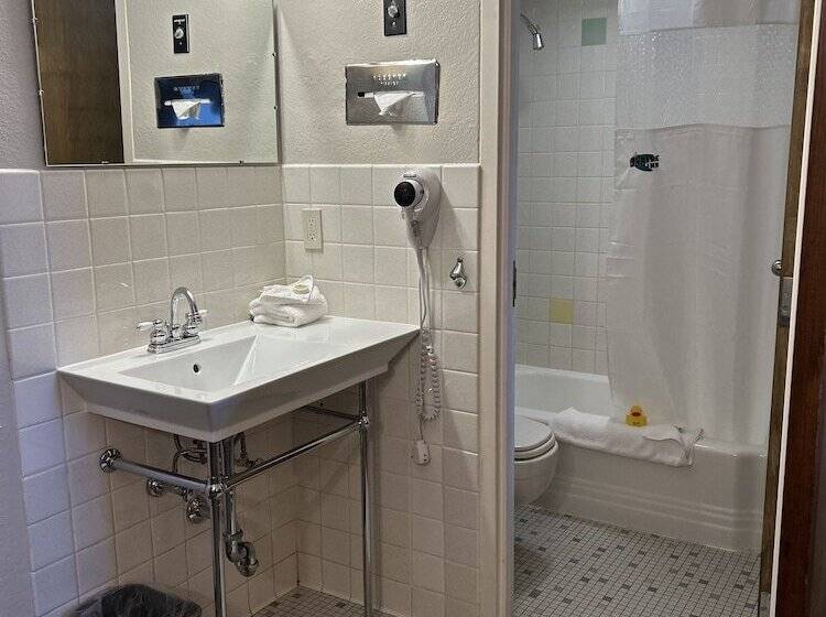 מוטל O Haire Inn