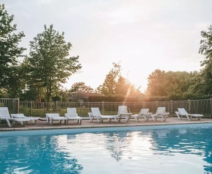 Terres de France - Natura Resort Pescalis