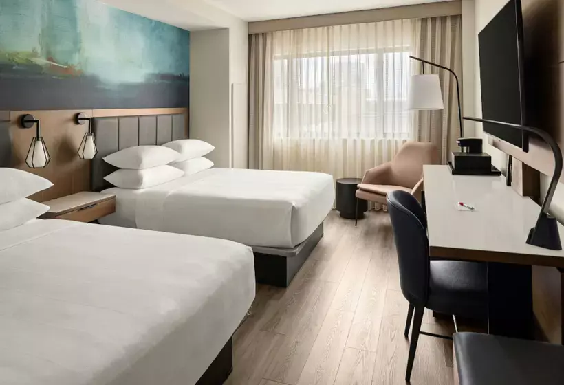 Oshkosh Marriott Waterfront Hotel & Convention Center