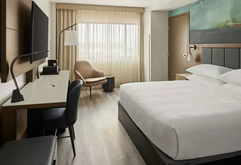 Oshkosh Marriott Waterfront Hotel & Convention Center