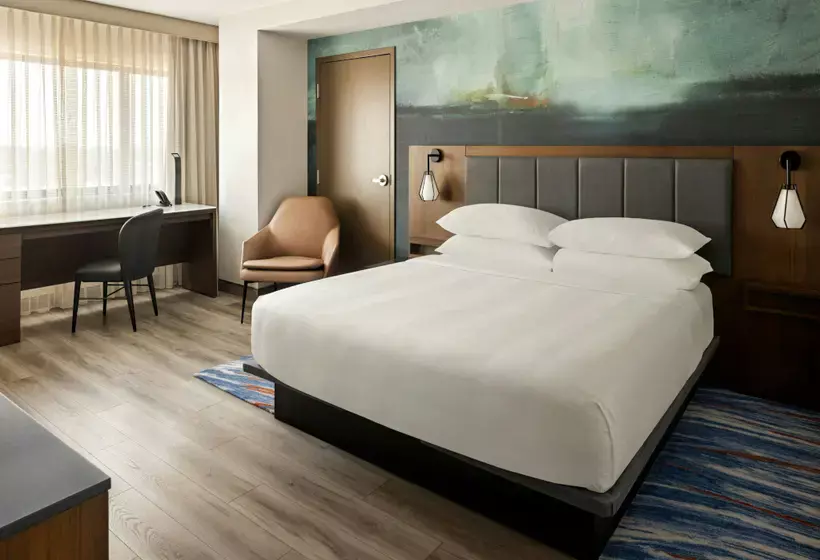 Oshkosh Marriott Waterfront Hotel & Convention Center